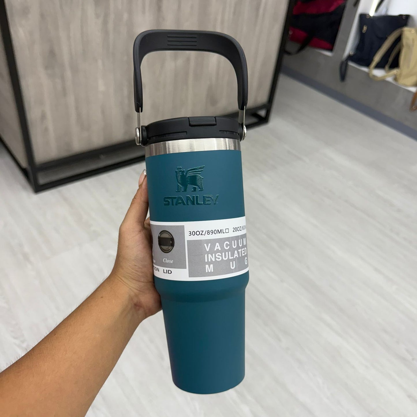 TERMO STANLEY FLIP STRAW